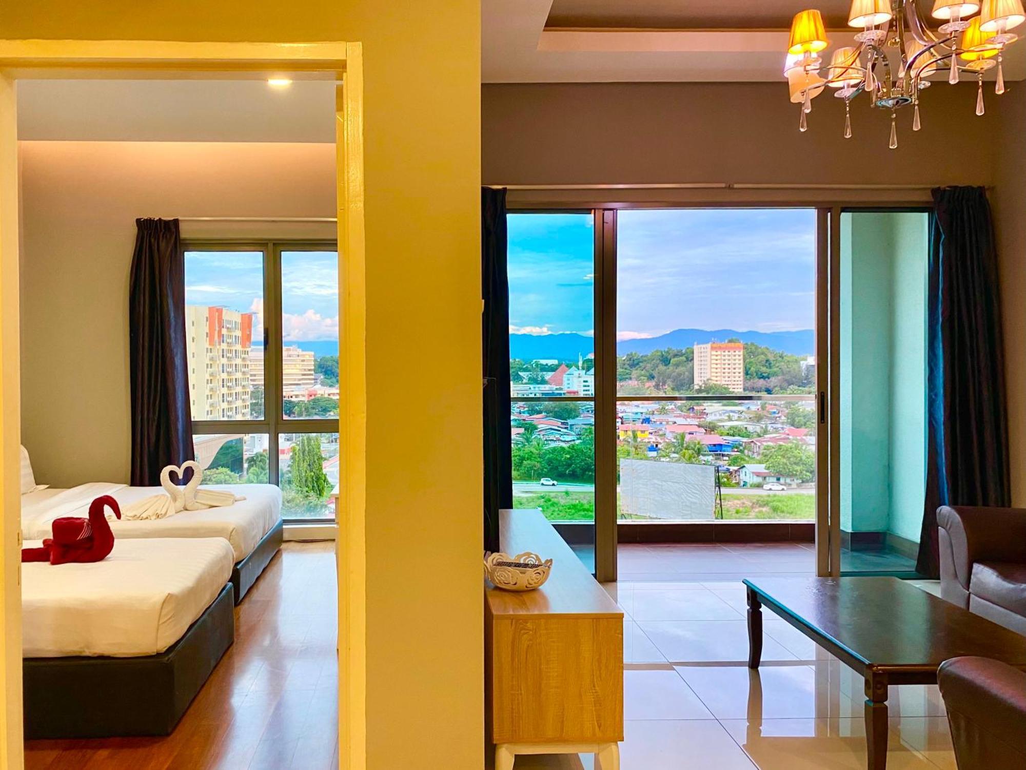 Capital O 90987 The Loft Residences Homestay @ Imago Shopping Mall 2 Kampong Sembulan Bagian luar foto