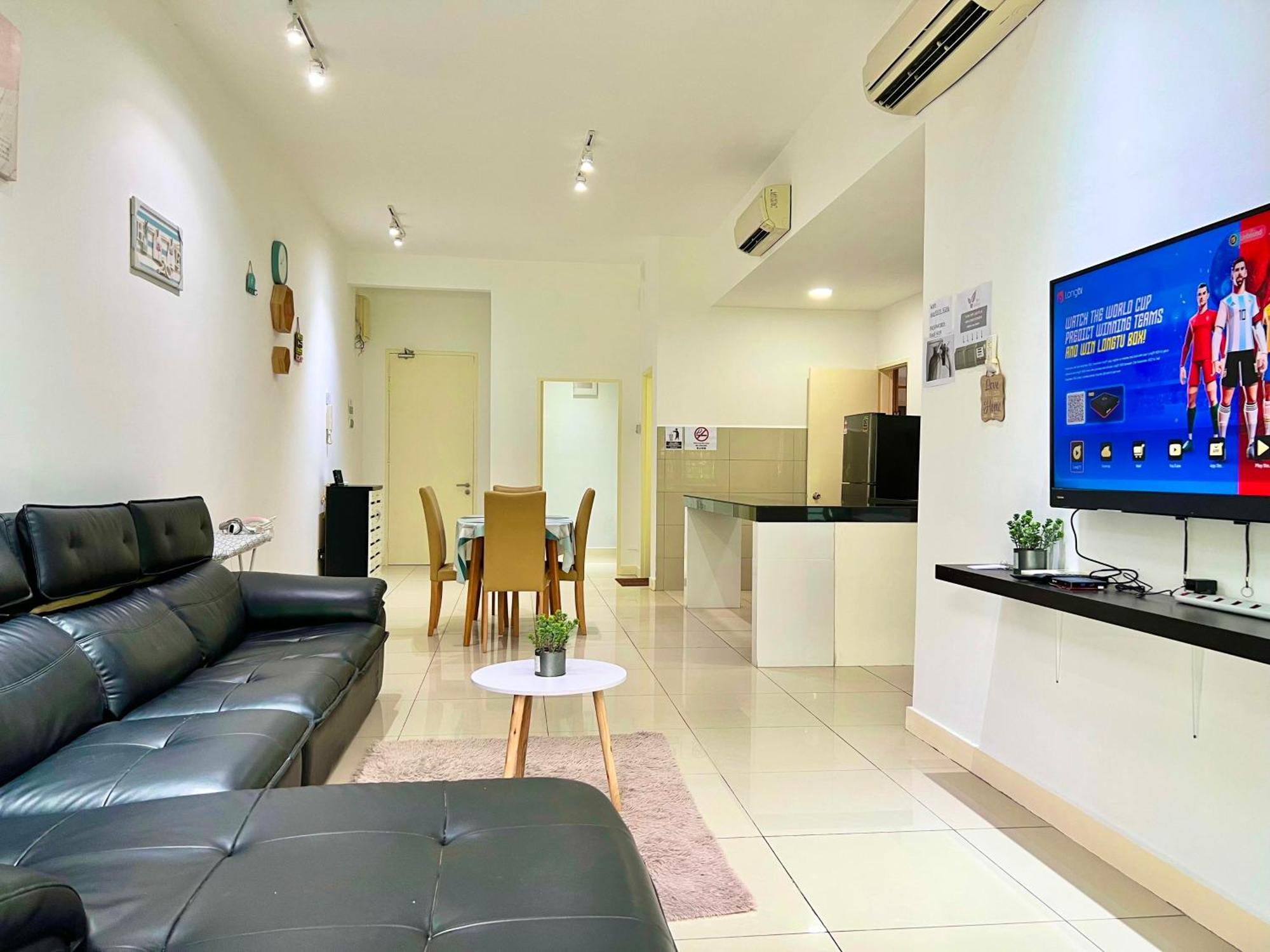 Capital O 90987 The Loft Residences Homestay @ Imago Shopping Mall 2 Kampong Sembulan Bagian luar foto